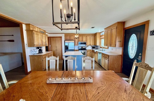 Negreet House | Toledo Bend Waterfront Retreat Private Dock, Sunset Bar, Sleeps 12