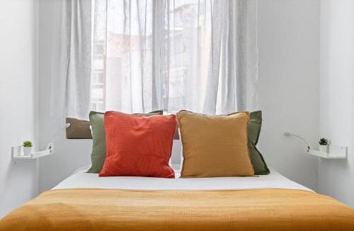 L'Hospitalet de Llobregat House | Toledo House Habitacion privada en apartamento y baño compartido 3 planta sin ascensor
