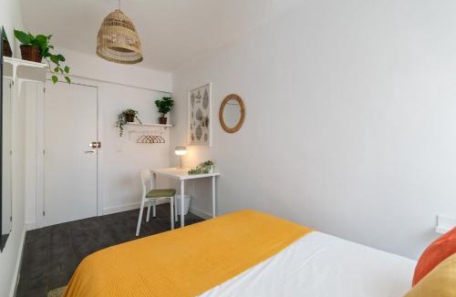 L'Hospitalet de Llobregat House | Toledo House Habitacion privada en apartamento y baño compartido 3 planta sin ascensor