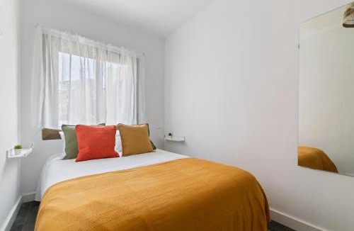 L'Hospitalet de Llobregat House | Toledo House Habitacion privada en apartamento y baño compartido 3 planta sin ascensor