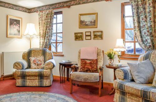 Banchory House | Toll Bridge Lodge