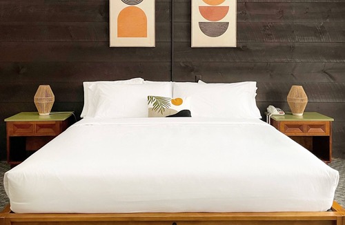 Manchester Center Hotel | Toll Road Inn