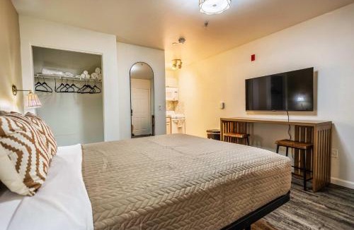Tolleson Apartment | Tolleson Studio Retreat with Pool Access