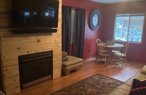 Weston Cabin | Tollgate mountain getaway