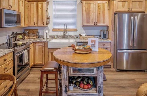 Emigrant House | Tom Miner Creek Cabin