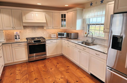 Tom Nevers House | Tom Nevers Bluff, Pool/Spa/AC, Views, 1/2 Block to Ocean, 2-MBRs, Jeep, No Pets