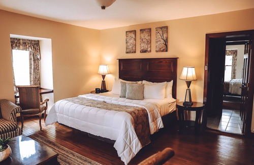 Milford Hotel | Tom Quick Inn