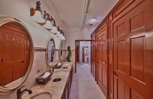 Milford Hotel | Tom Quick Inn