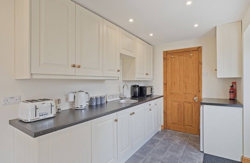 Knaresborough Cottage | Tom's Cabin