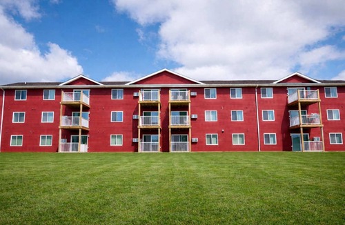 Tomah Apartment | Tomah Apartment: 2 Bedrooms, Balcony, Fitness Center & Family-Friendly!