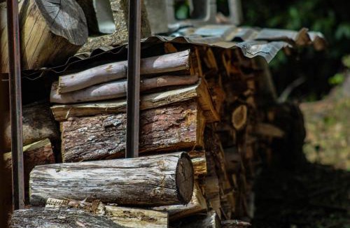 Mount Tomah Bed & Breakfast | Tomah Retreat - Studio RELAX with fireplace