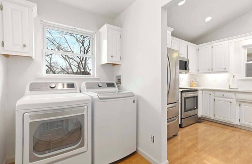 Garfield House | Tomahawk Cove - Lake Waterfront - Private Beach - Pets Allowed