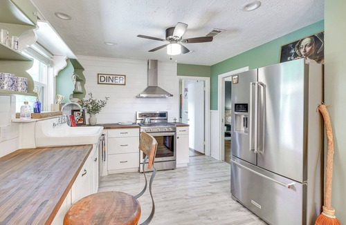 Tomball House | Tomball Home w/Game Room: Walk to Main Street!