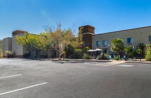 Tombstone Hotel | Tombstone Grand Hotel, a Baymont by Wyndham