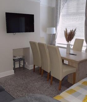 Droylsden House | Tomelle Manchester