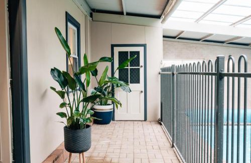 Light Pass Bed & Breakfast | Tomfoolery Winemaker's Cottage Barossa Valley