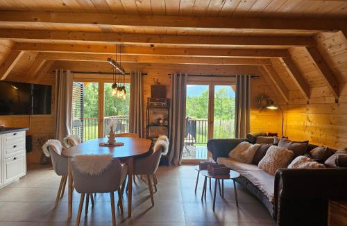 Lovinac Ski Chalet | Tomina Koliba Lika