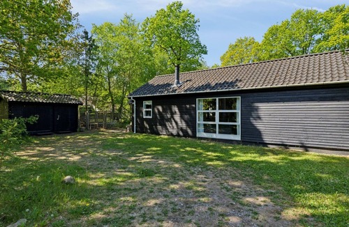 Skygge House | "Tomine" - from the sea by Interhome