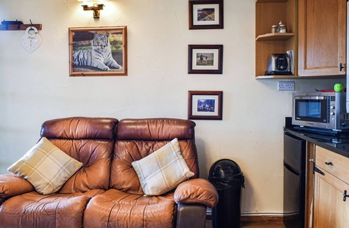 Etchinghill Cottage | Toms Cabin - UK35173