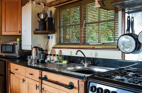 Etchinghill Cottage | Toms Cabin - UK35173