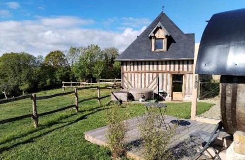 Le Mesnil-Germain Other | Tonneau normand insolite