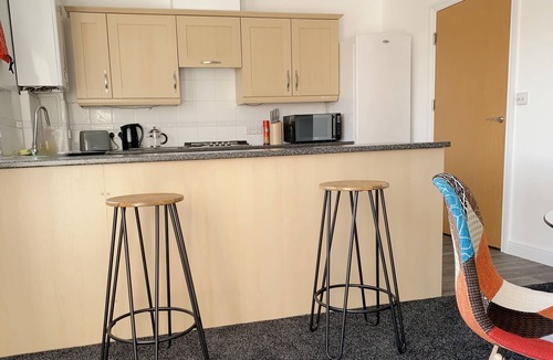 Ipswich Apartment | Toothbrush Apartments - 2 Bed 1 Bath Apt