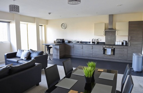 Ipswich Apartment | Toothbrush Apartments - Central Ipswich East - Rope Walk