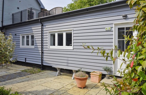 Ipswich Apartment | Toothbrush Apartments - Central Ipswich - Fore St