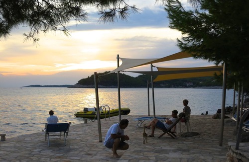 Blato Apartment | Top apartment for 6 P., south. Location, oceanfront, boat mooring, bike hit!
