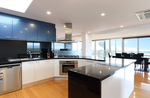 Rye House | Top Class - Commanding Bay Views