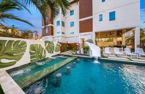Siesta Key Village House | Top Deck Estate