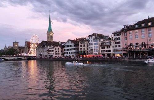 Killwangen Apartment | Top duplex Apartment Zurich-Limmattal