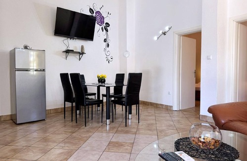 Polje House | Top flat - pets welcome