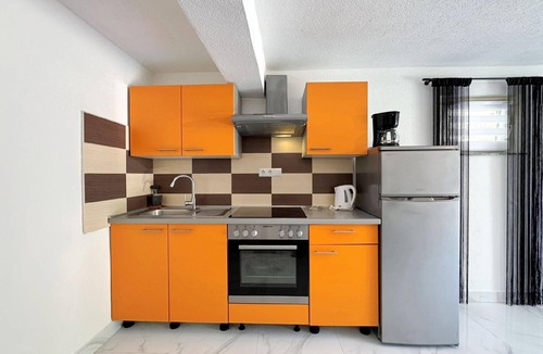 Polje Apartment | Top flat - pets welcome