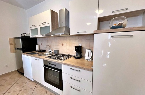 Polje House | Top flat - sea view, pet friendly