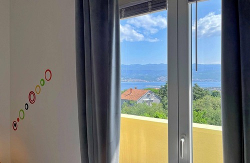 Polje House | Top flat - sea view, pet friendly