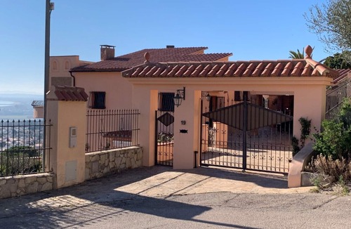 El Mas Fumats Apartment | Top flat with every comfort for 1-2 persons, private pool, fibre optic internet