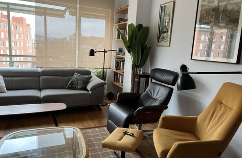 Poblenou Apartment | Top floor apartment in front of bogatell beach