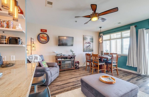 Smith Mountain Lake Condo | Top-Floor Balcony & Serene Views: Huddleston Condo