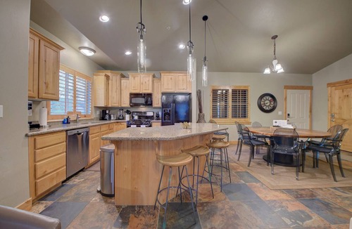 Bear Hollow Village Condo | Top Floor - Bear Hollow Condo - 3 BD/2 BA
