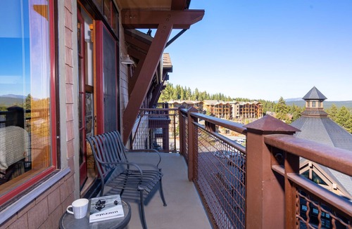 Truckee Condo | Top Floor Condo in Northstar Village