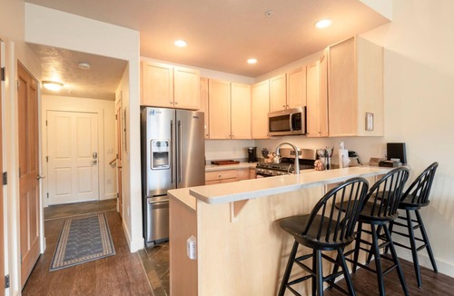 Kimball Junction Condo | Top-Floor Condo w/Mountain Views, Loft, Heated Garage – Sleeps 5