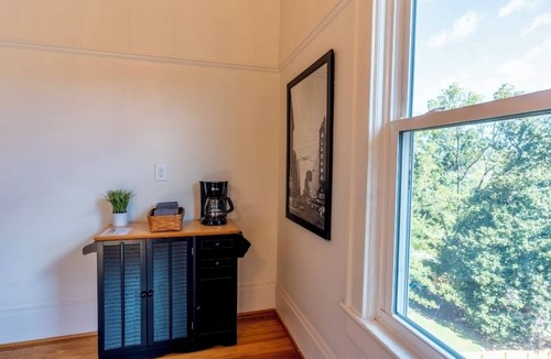 Birmingham Apartment | Top Floor Double King Suite