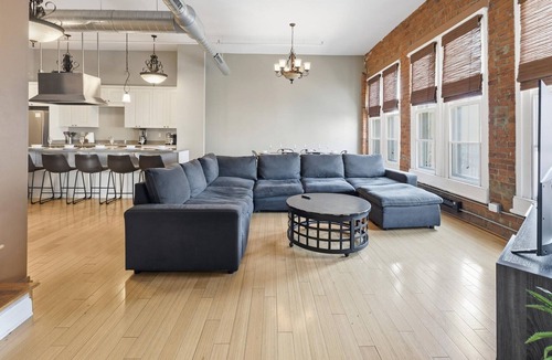 Wholesale District Apartment | Top Floor Double Penthouse - 8BR - 20ft Ceilings