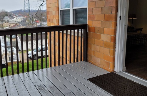 Huntington Apartment | Top-Floor Duplex Near Marshall University