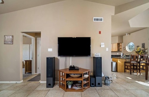 Highland Lake Estates Condo | Top Floor - Largest 1/1 Suite
