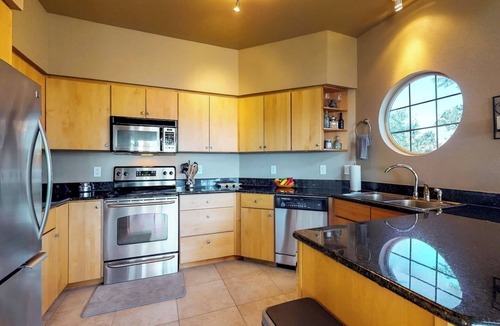 Highland Lake Estates Condo | Top Floor - Largest 1/1 Suite