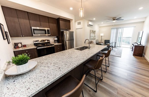 Mountain Shadows Apartment | Top Floor Mountain Luxury