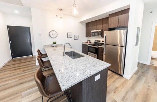 Mountain Shadows Apartment | Top Floor Mountain Luxury