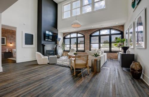 Castleberry Hill Apartment | Top Floor Penthouse Lofts